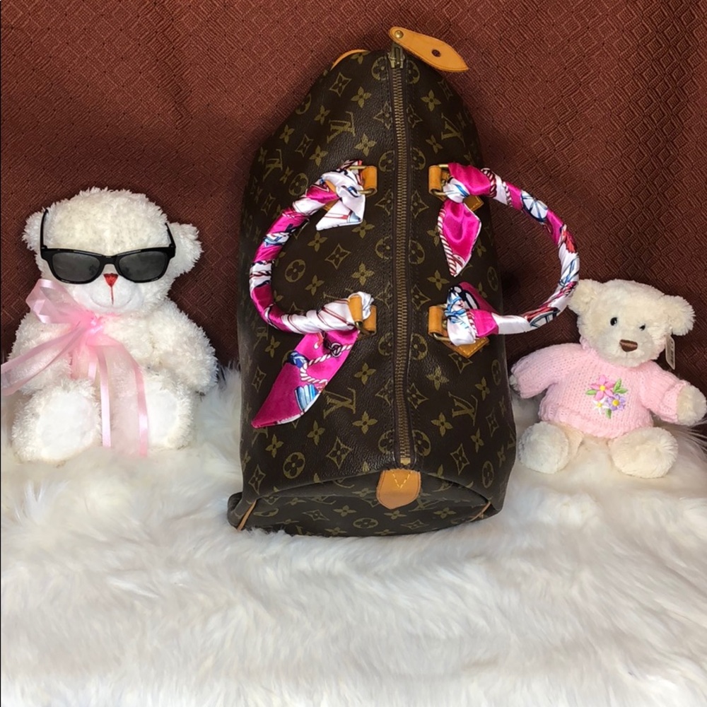 Authentic ✅ - Picture 4 of 8